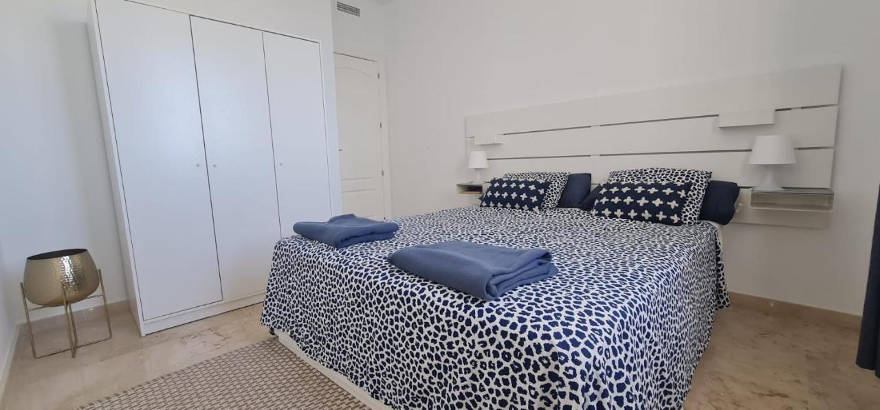 Small Oasis - Appartement 6 Personnes Manilva Buitenkant foto