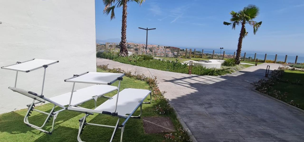 Small Oasis - Appartement 6 Personnes Manilva Buitenkant foto