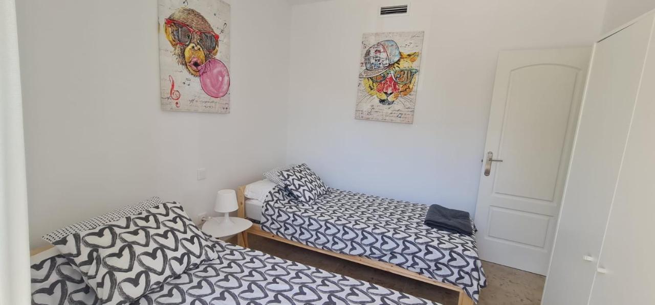 Small Oasis - Appartement 6 Personnes Manilva Buitenkant foto